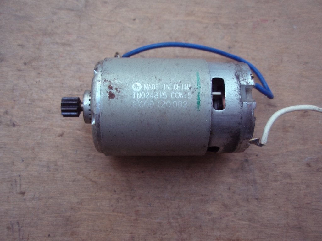 Elektromotor Mini 12 volt met tandwiel, Ophalen of Verzenden, Gebruikt