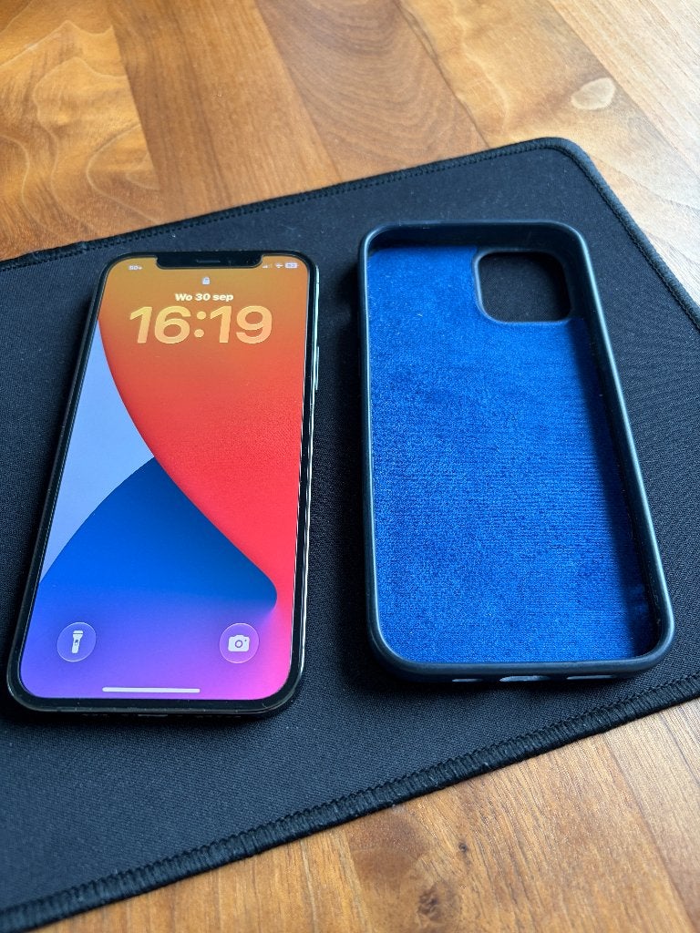 iPhone 12 Pro, 128 GB, Zwart, 77 %, Zo goed als nieuw