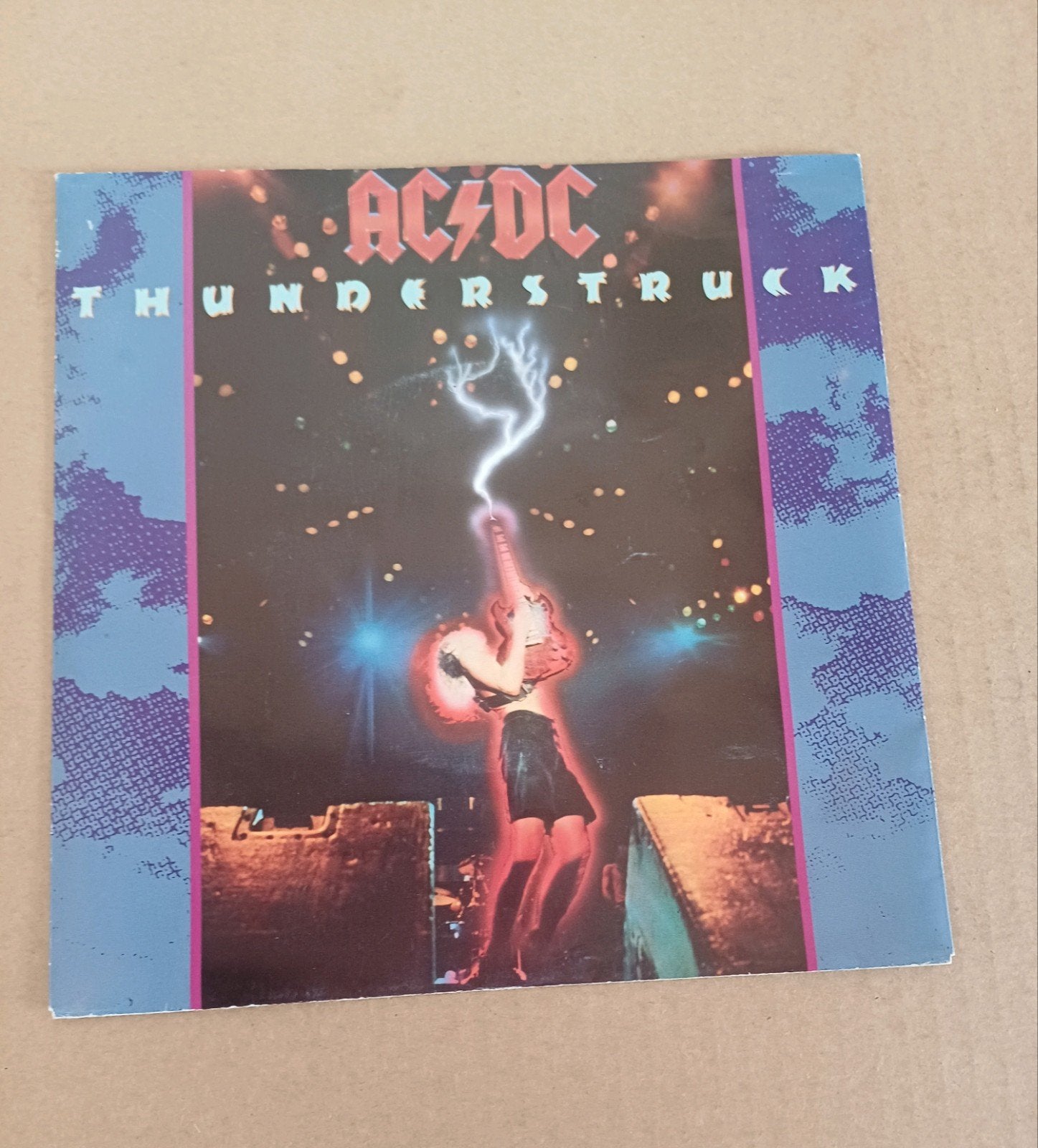 AC/DC - Thunderstruck, Beschermende buitenhoes, Ophalen of Verzenden, Gebruikt, Pop