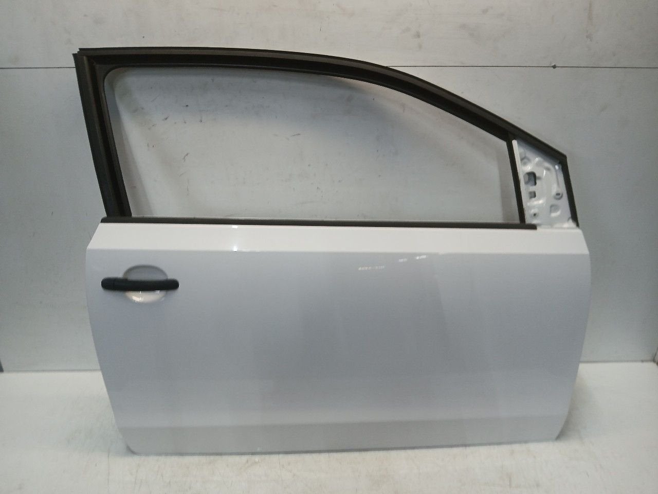 Portier rechts voor Skoda Citigo, Auto-onderdelen, Onderdelen@venauto.nl, Van der Ven Autorecycling B.V., Gebruikt, Ettenseweg 76, 4706 PB Roosendaal, The Netherlands