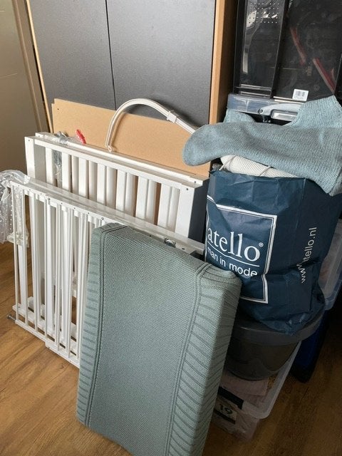 Box met toebehoren, traphekje, ledikantmatrasje, div, Kinderen en Baby's, Ophalen, Zo goed als nieuw, Vierkant, In hoogte verstelbaar