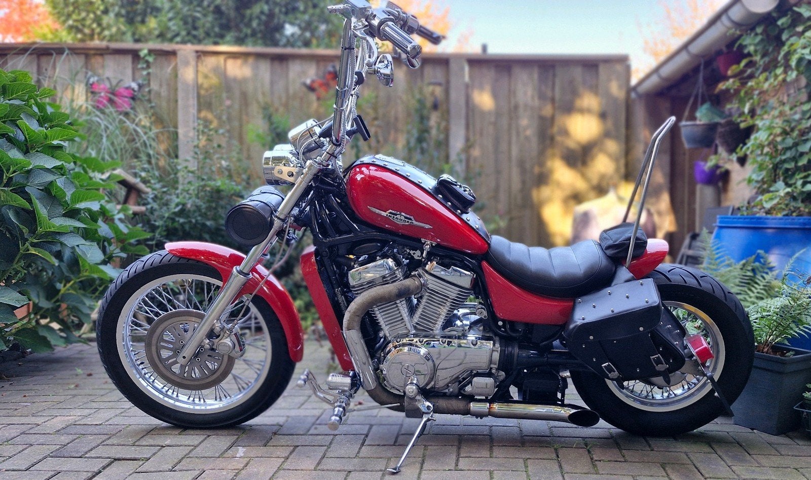 Intruder VS700 Lowrider., 700 cc, Cardan-aandrijving, Occasion, Chopper