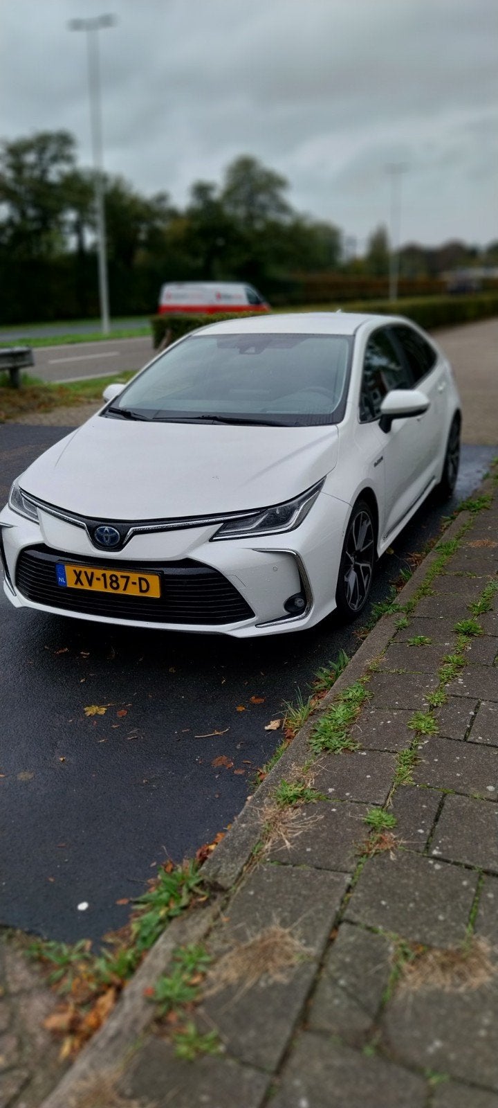 Toyota Corolla 1.8 Hybrid 122pk CVT 2019 Wit, Auto's, 450 kg, 750 kg, Corolla, Wit