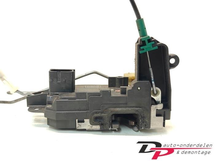 Deurslot Mechaniek 4Deurs links-voor van een Opel Astra, Gebruikt, -, -, Opel