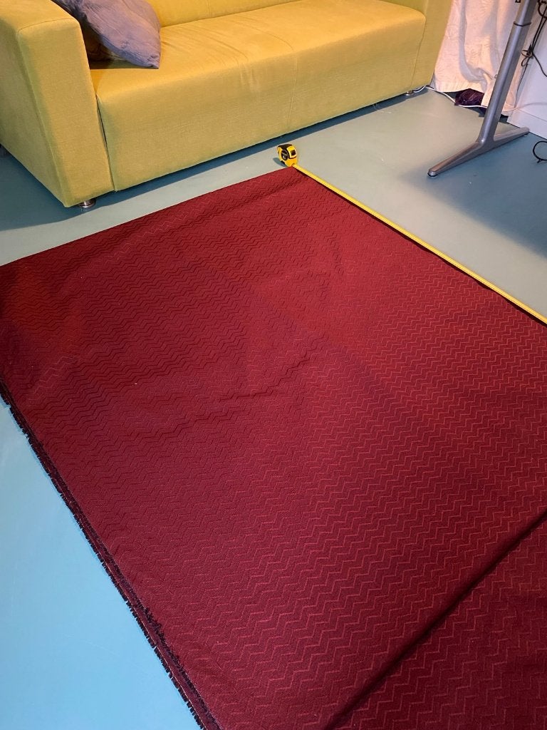 Donkerrode meubelstof, Ophalen, Overige materialen, 120 cm of meer, Rood