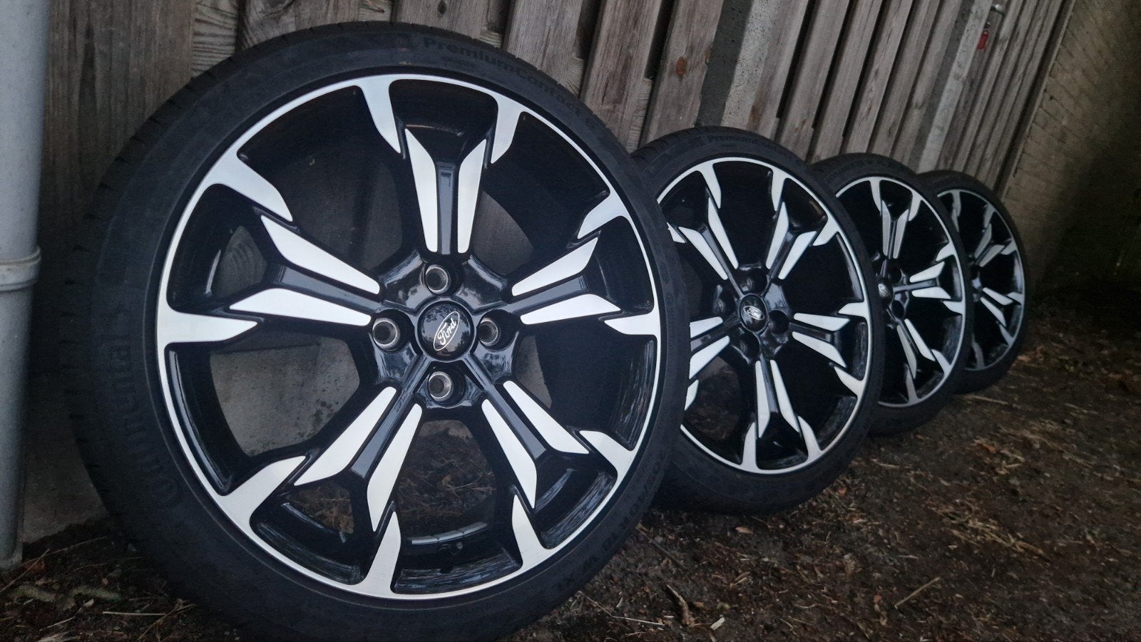Ford Ecosport Fiesta 18 INCH VELGEN Continental J1BC-1007E1A, Auto-onderdelen, Banden en Velgen, Ophalen, 18 inch, Gebruikt, Banden en Velgen