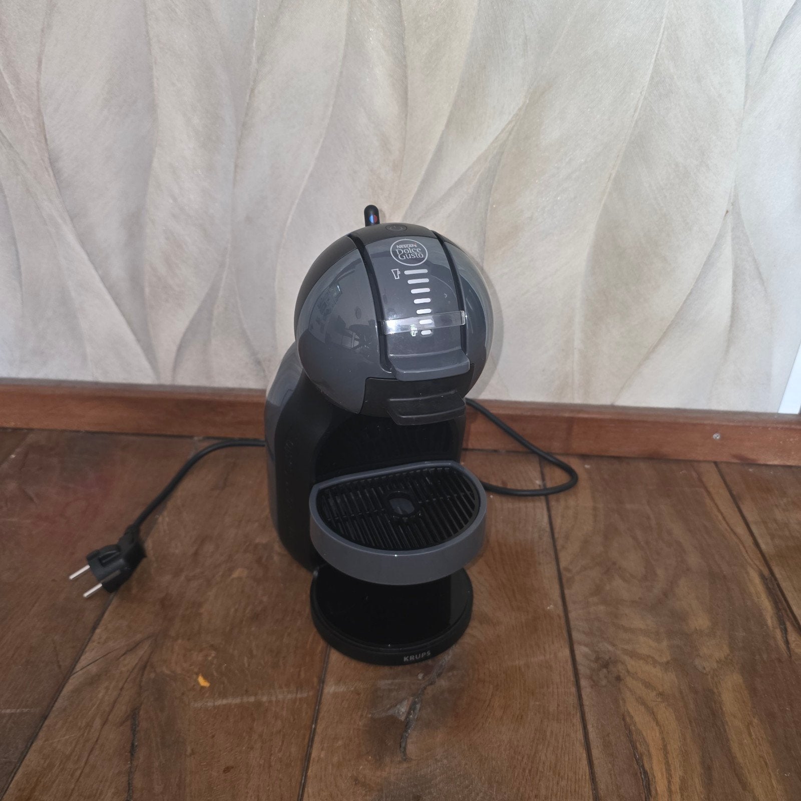 Nescafé Dolce Gusto KP120 Krups koffiezetapparaat, Witgoed en Apparatuur, Koffiezetapparaten, Koffiepads en cups, Gebruikt, Koffiemachine
