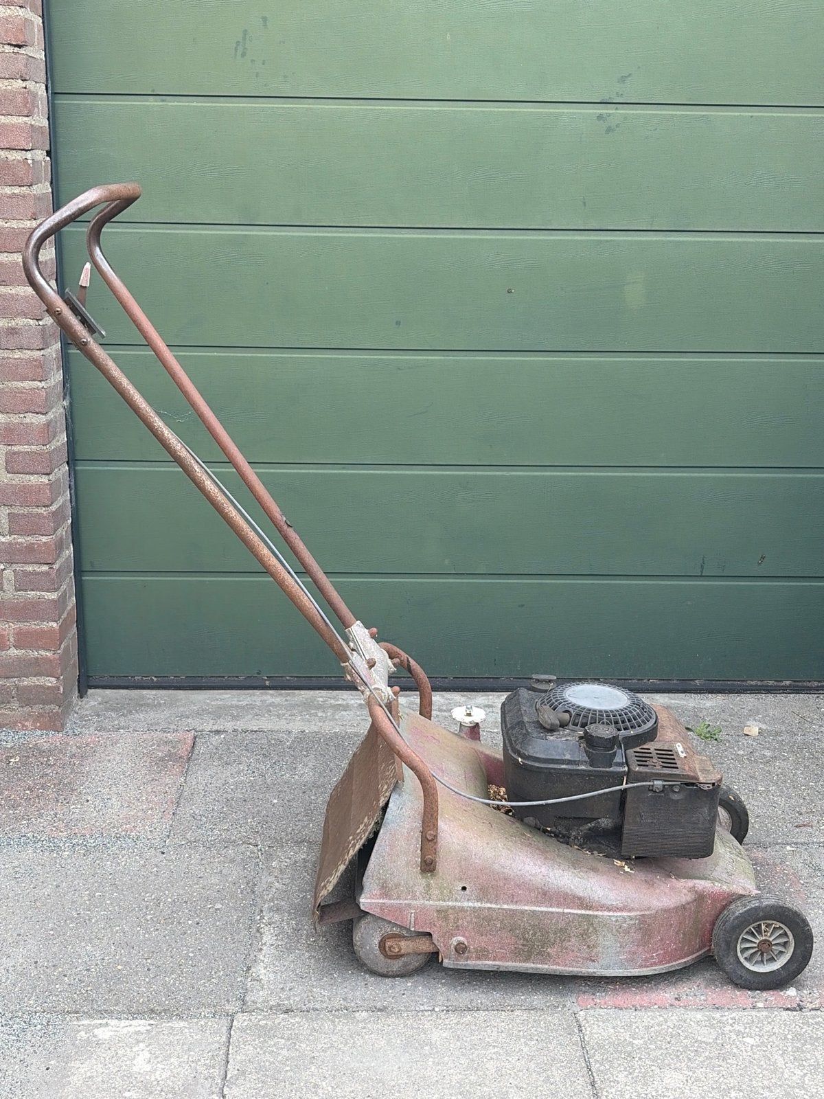 Iconische Mountfield M3 Grasmaaier met benzinemotor, Tuin en Terras, Grasmaaiers, Ophalen, Cirkelmaaier, Gebruikt, Benzine-grasmaaier