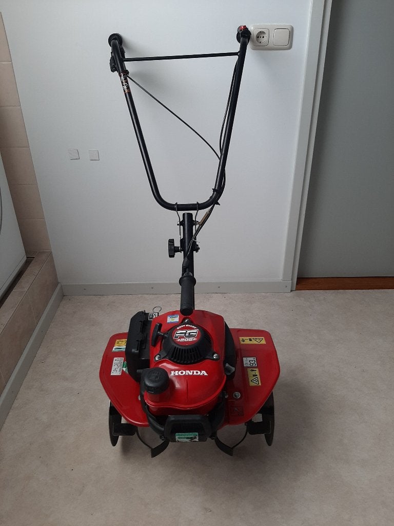 Tuinvrees, Doe-het-zelf en Verbouw, Gereedschap | Freesmachines, Ophalen, Zo goed als nieuw, Tuinfrees, Benzine
