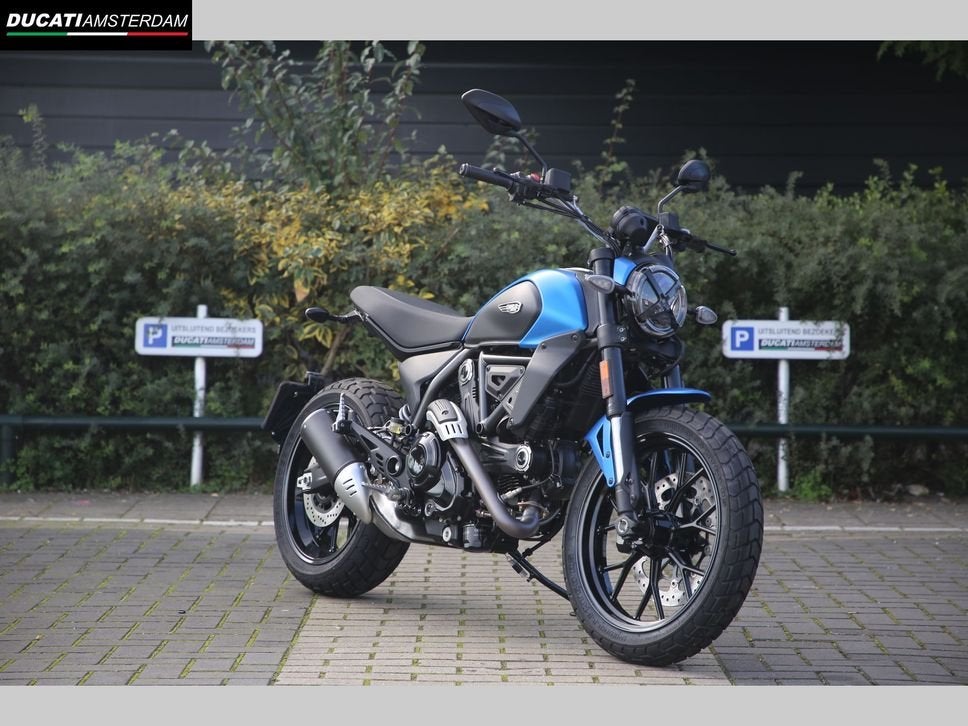 DUCATI SCRAMBLER ICON DARK (bj 2026) 0 km, DUCATI, Motorrijbewijs A, Bedrijf, Onbekend
