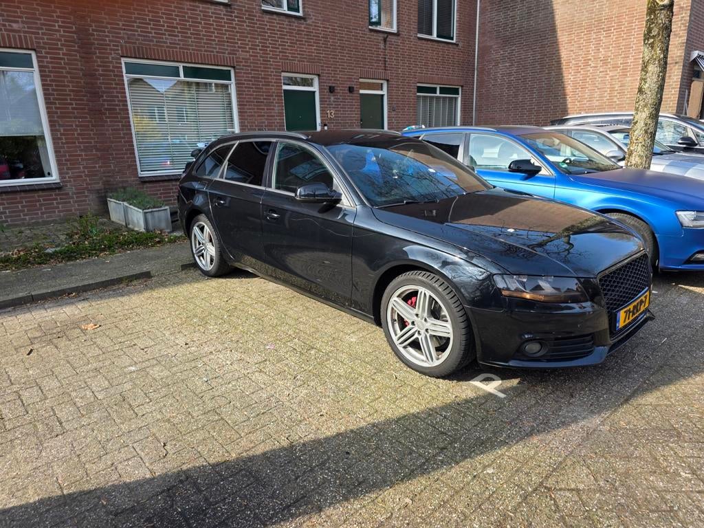 Audi A4 1.8 Tfsi 88KW Avant 2011 lees beschrijving, Zwart, 4 cilinders, A4, Zwart