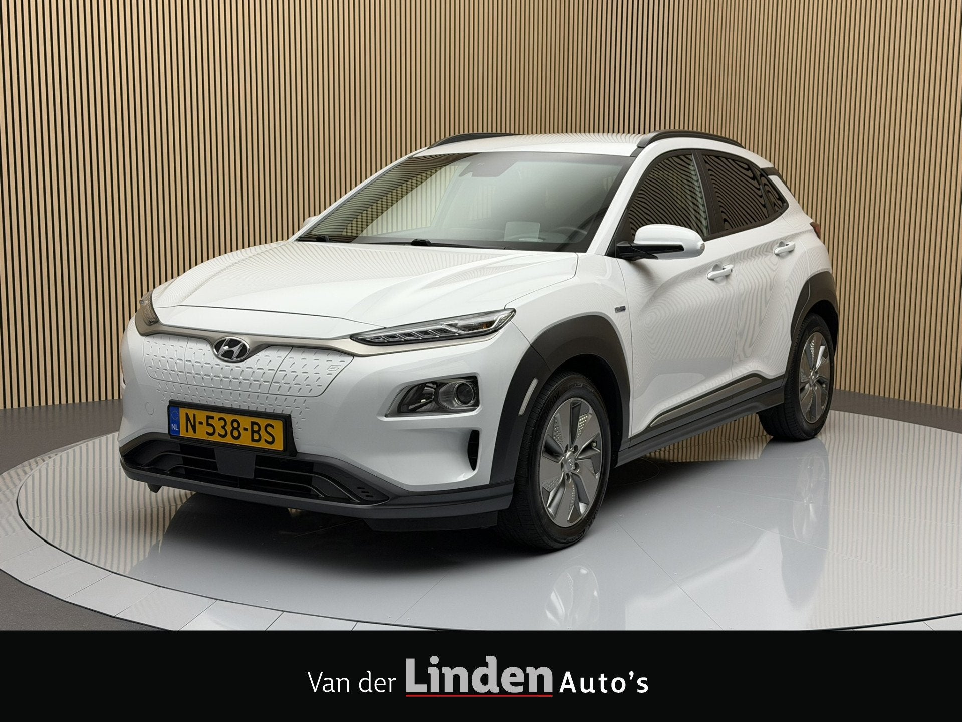 Hyundai KONA EV Fashion 64 kWh 3- Fase SOH 92,4% | Warmtepom, Auto's, Dealer onderhouden, Gebruikt, Zwart, Adaptive Cruise Control