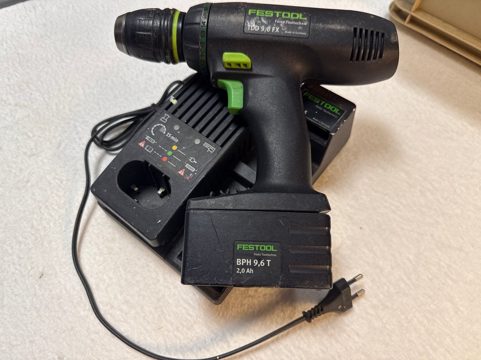 Festool TDD 9,6 FX Accuboormachine met lader, Ophalen of Verzenden, Gebruikt, Minder dan 400 watt, Boormachine