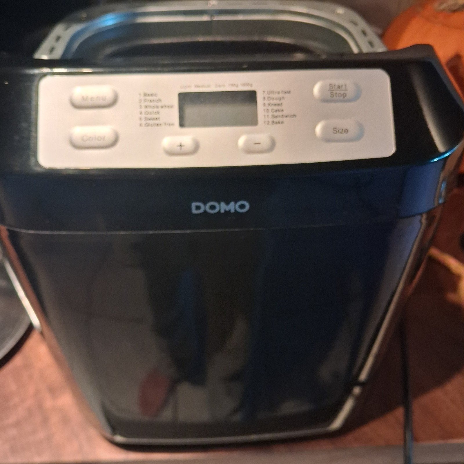 Domo broodmachine - werkt perfect, kneedhaak vast, Gebruikt, Kijkvenster, 800 tot 1200 gram deeg, Ophalen of Verzenden