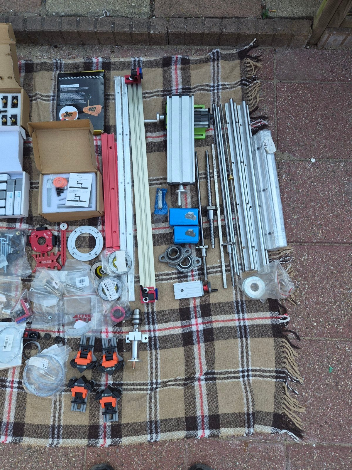 Grote partij CNC onderdelen en accessoires, Ophalen, Nieuw