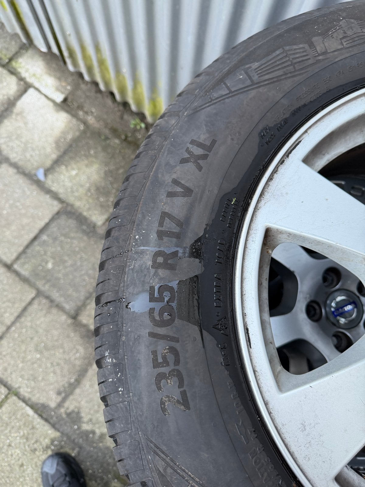 Volvo XC All Season Banden en Velgen 235/65 R17 V XL, Gebruikt, Banden en Velgen, 17 inch, Ophalen of Verzenden