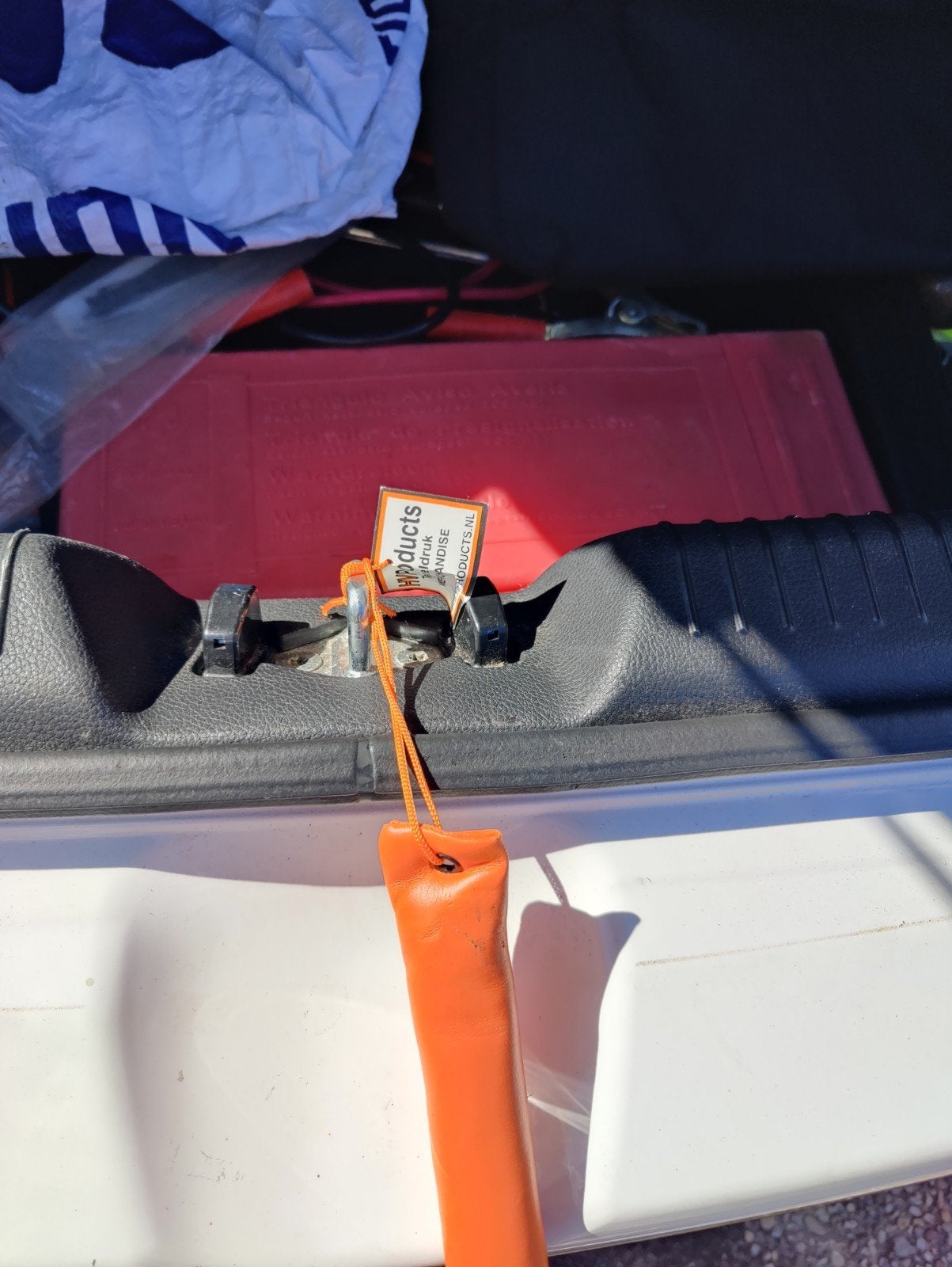 Oranje auto staart - Leeuwenstaart voor auto, Auto diversen, Auto-accessoires, Nieuw, Ophalen of Verzenden