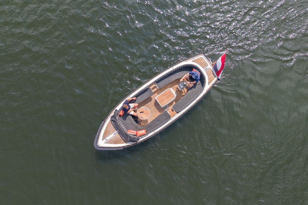 Pura Vida 650 - luxe en comfortabele sloep, Ophalen, Rondzit, Binnenboordmotor, Diesel