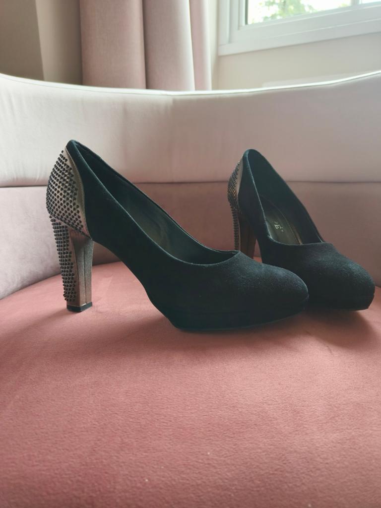 Pumps van Maripé, Kleding | Dames, Schoenen, Ophalen of Verzenden, Zo goed als nieuw, Zwart