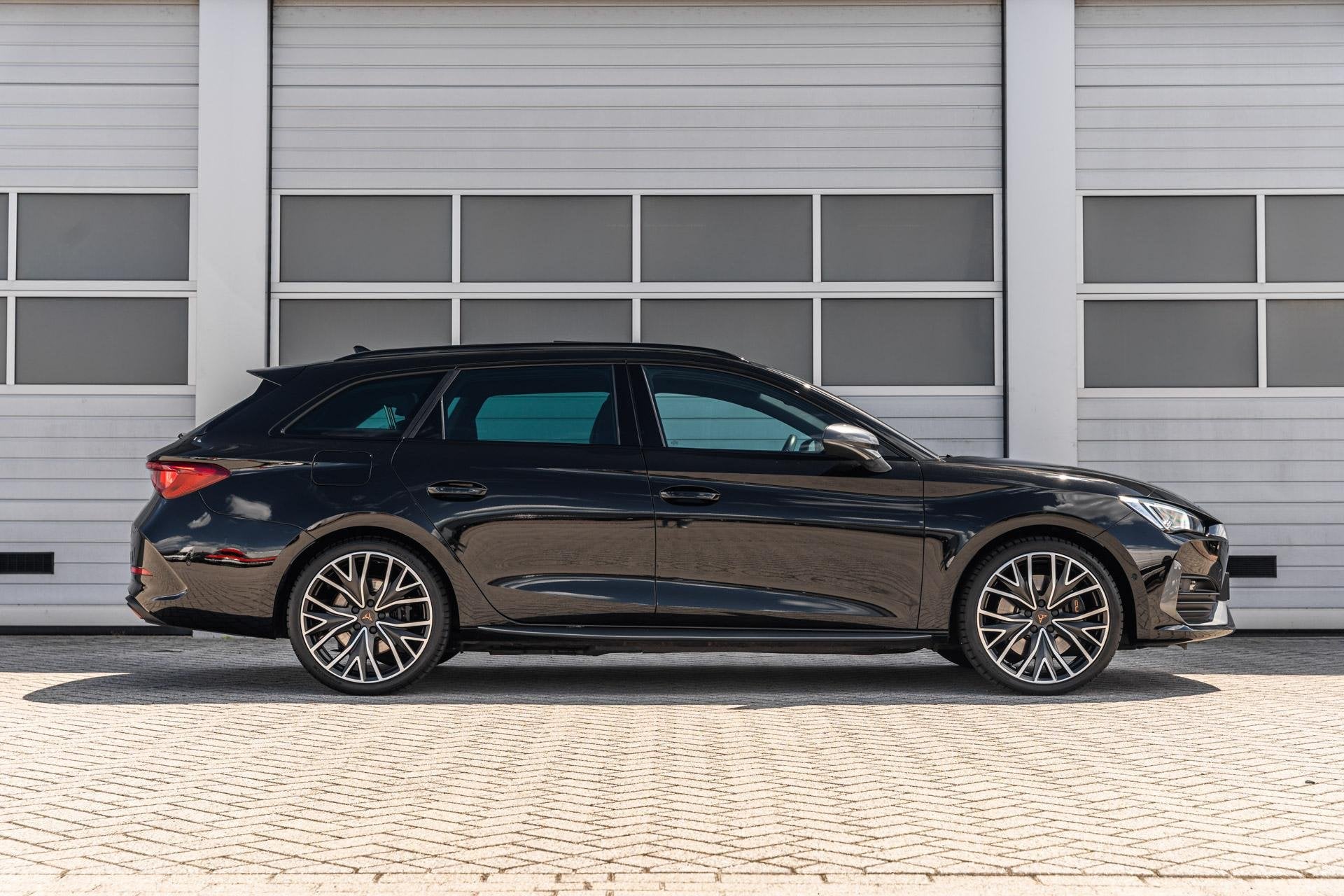 CUPRA Leon Sportstourer 1.4 e-Hybrid 245pk VZ Performance Li, Auto's, Cupra, 12 maanden, Stof, Gebruikt, 4 cilinders