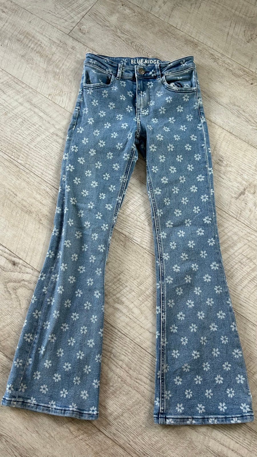 WE Blue Ridge Flare spijkerbroek maat 152 met bloemetjes, Ophalen, Gebruikt, Meisje, Broek