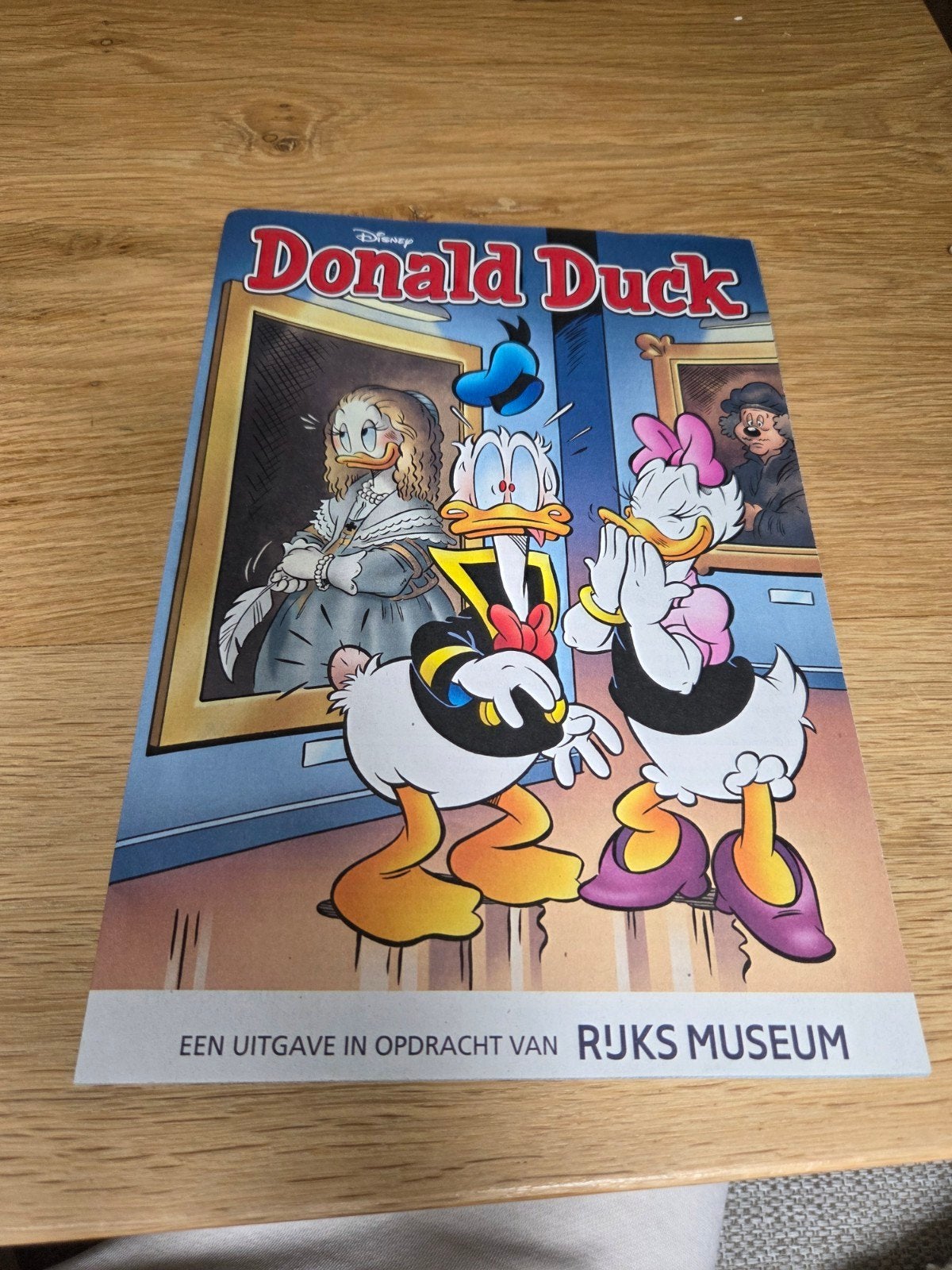 Donald Duck - Een uitgave in opdracht van Rijksmuseum, Boeken, Eén stripboek, Ophalen of Verzenden, Zo goed als nieuw, Walt Disney