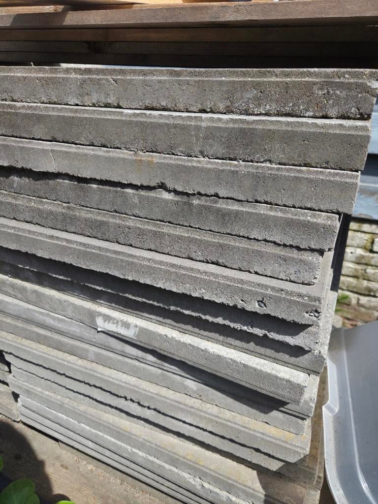 Gratis 60x60cm tuintegels. Zelf optillen., Tuin en Terras, Hand-tuingereedschap, Ophalen of Verzenden, Gebruikt