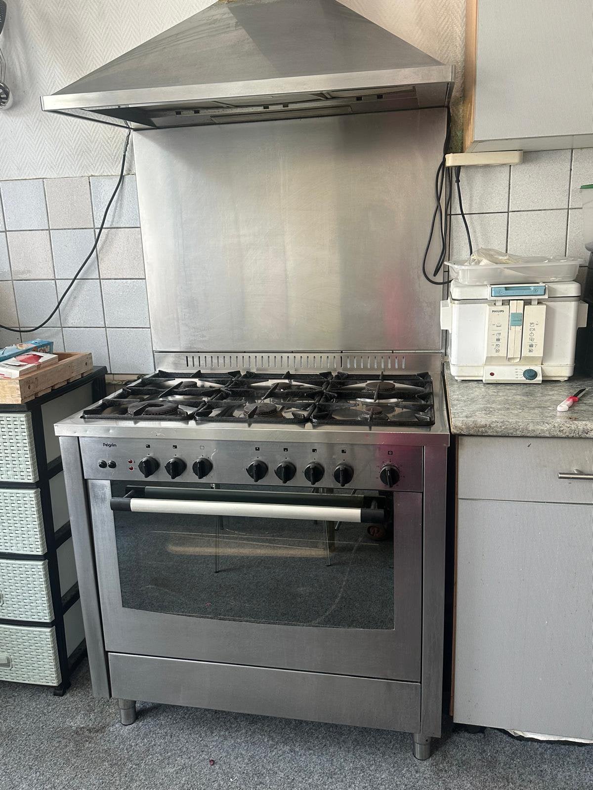 Pelgrim fornuis 6 pits Gebruikt., Witgoed en Apparatuur, Ophalen, Gebruikt, 60 cm of meer, Gas
