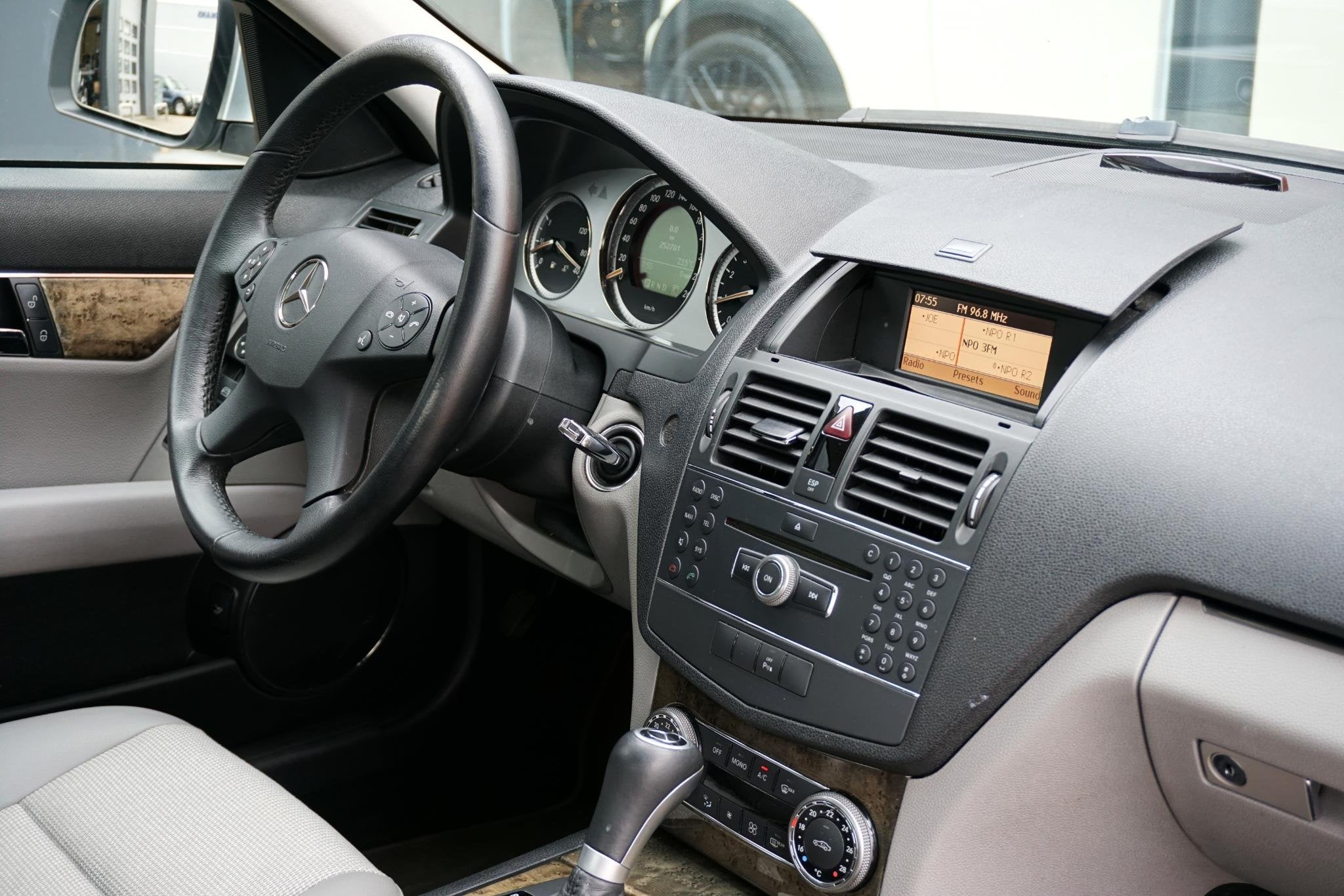 Mercedes-Benz C-klasse 200 K Avantgarde 184pk AUTOMAAT + COM, Auto's, Automaat, 4 cilinders, 1796 cc, Origineel Nederlands