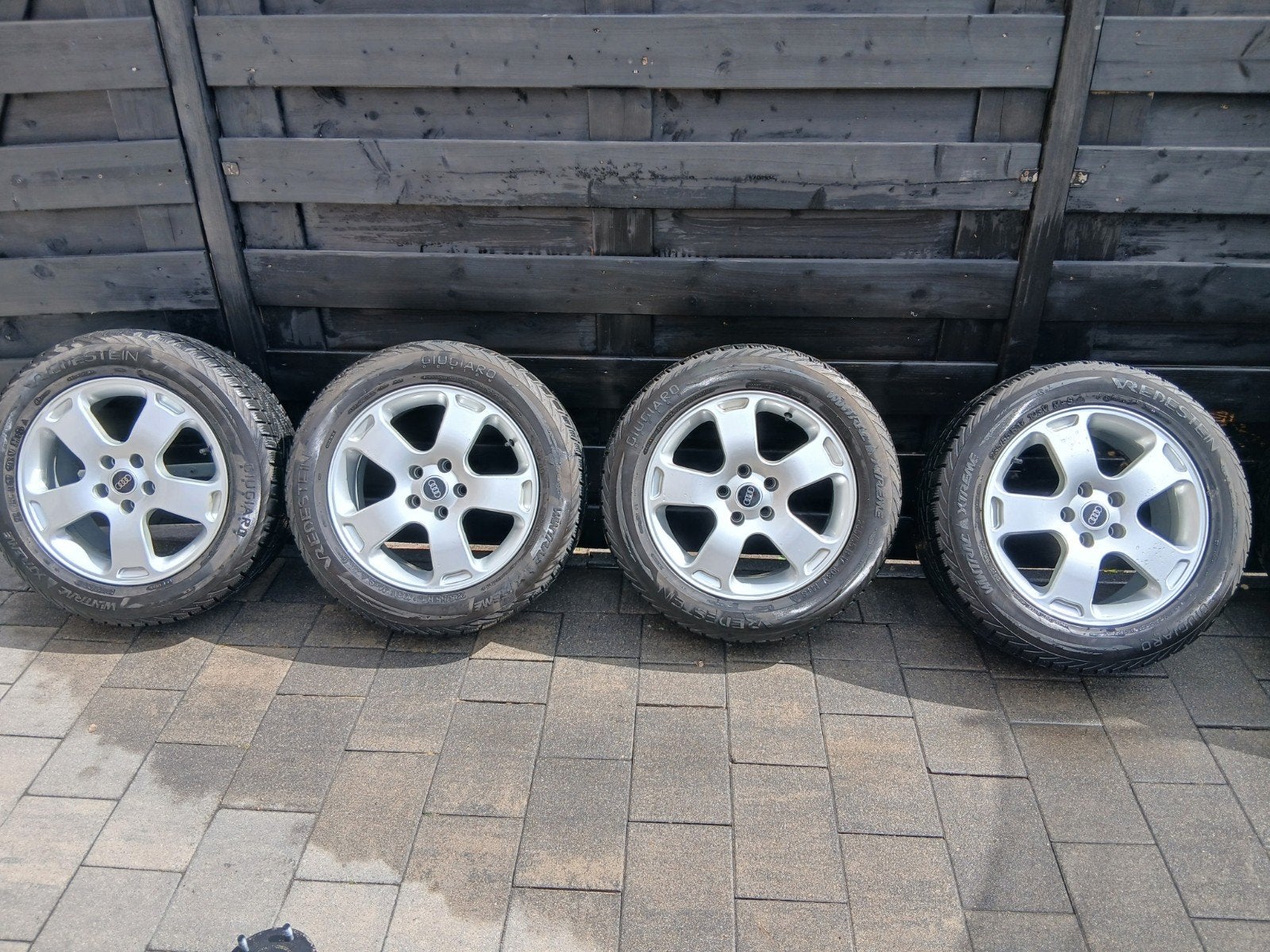 Audi A6 c5 winterset 17inch, Auto-onderdelen, Banden en Velgen, 17 inch, Ophalen of Verzenden, 235 mm
