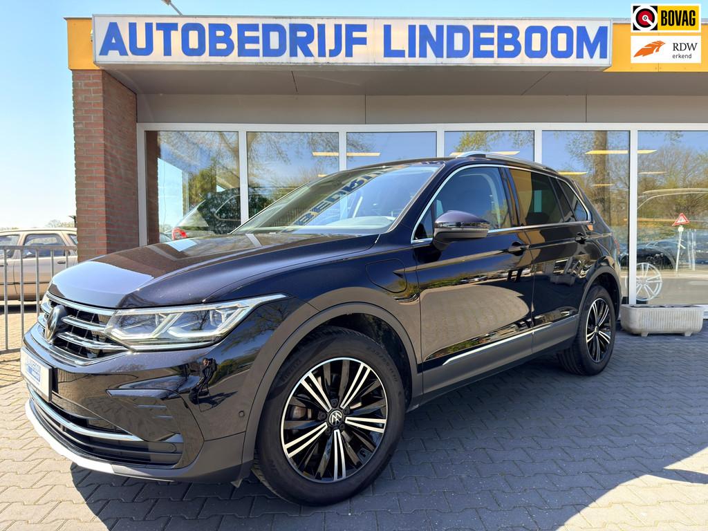 Volkswagen TIGUAN 1.4 TSI eHybrid ACC, Stoelverwarming, Came, 1716 kg, 4 cilinders, Zwart, 59 km/l