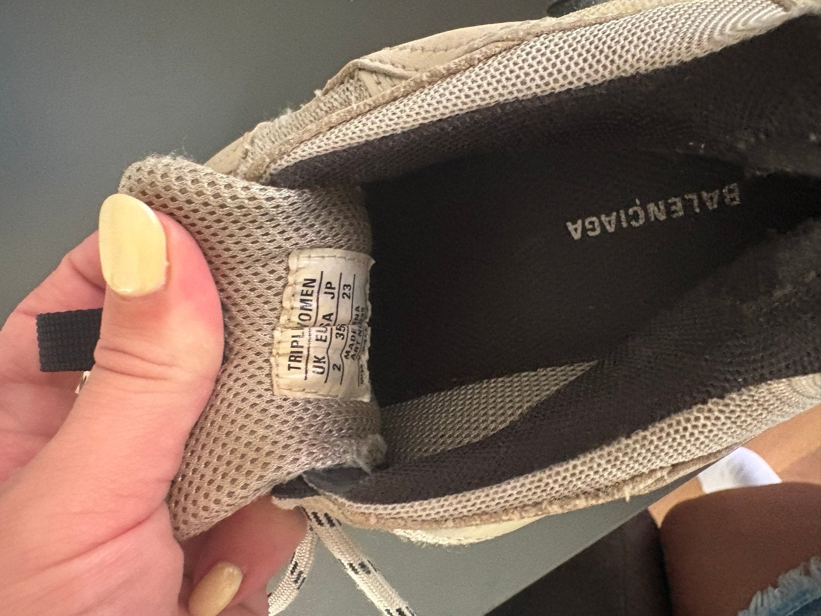 Balenciaga Triple S Sneakers - Maat 35, Ophalen of Verzenden, Gedragen, Beige, Sneakers of Gympen