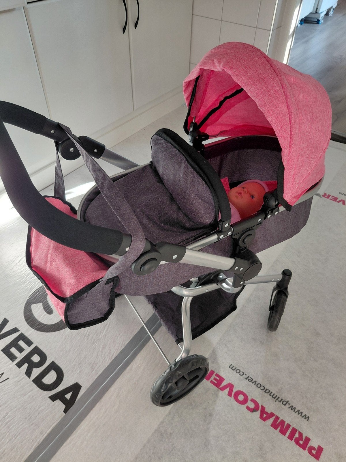 zgan poppenwagen met pop, Ophalen, Zo goed als nieuw, Overige typen