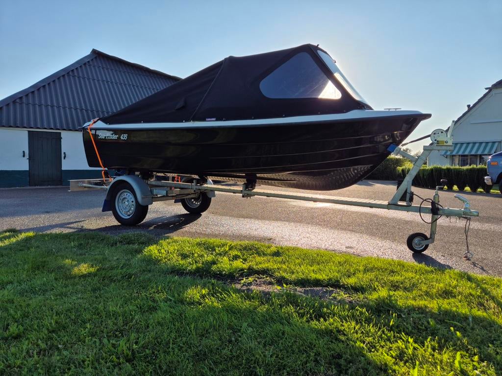 Sloep Seafinder 435, Watersport en Boten, Sloepen, Zo goed als nieuw, Benzine, Polyester, Buitenboordmotor, Ophalen