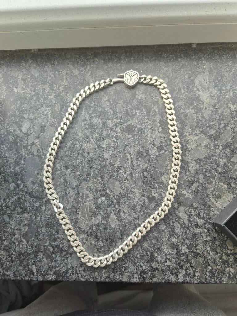 Tomorrowland ketting - Zo goed als nieuw, Ophalen of Verzenden, Zo goed als nieuw, Zilver, Overige materialen
