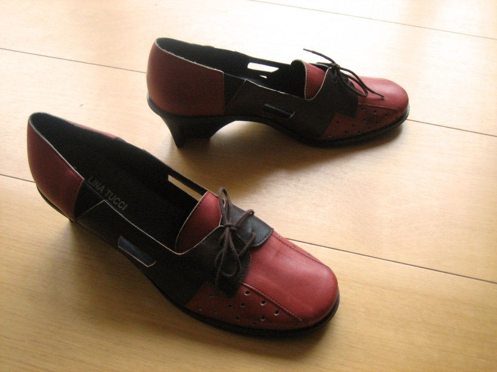 Extravagante rood leren veterschoen LINA TUCCI 39 snazzeys, Pumps, Verzenden, Nieuw, Lina Tucci