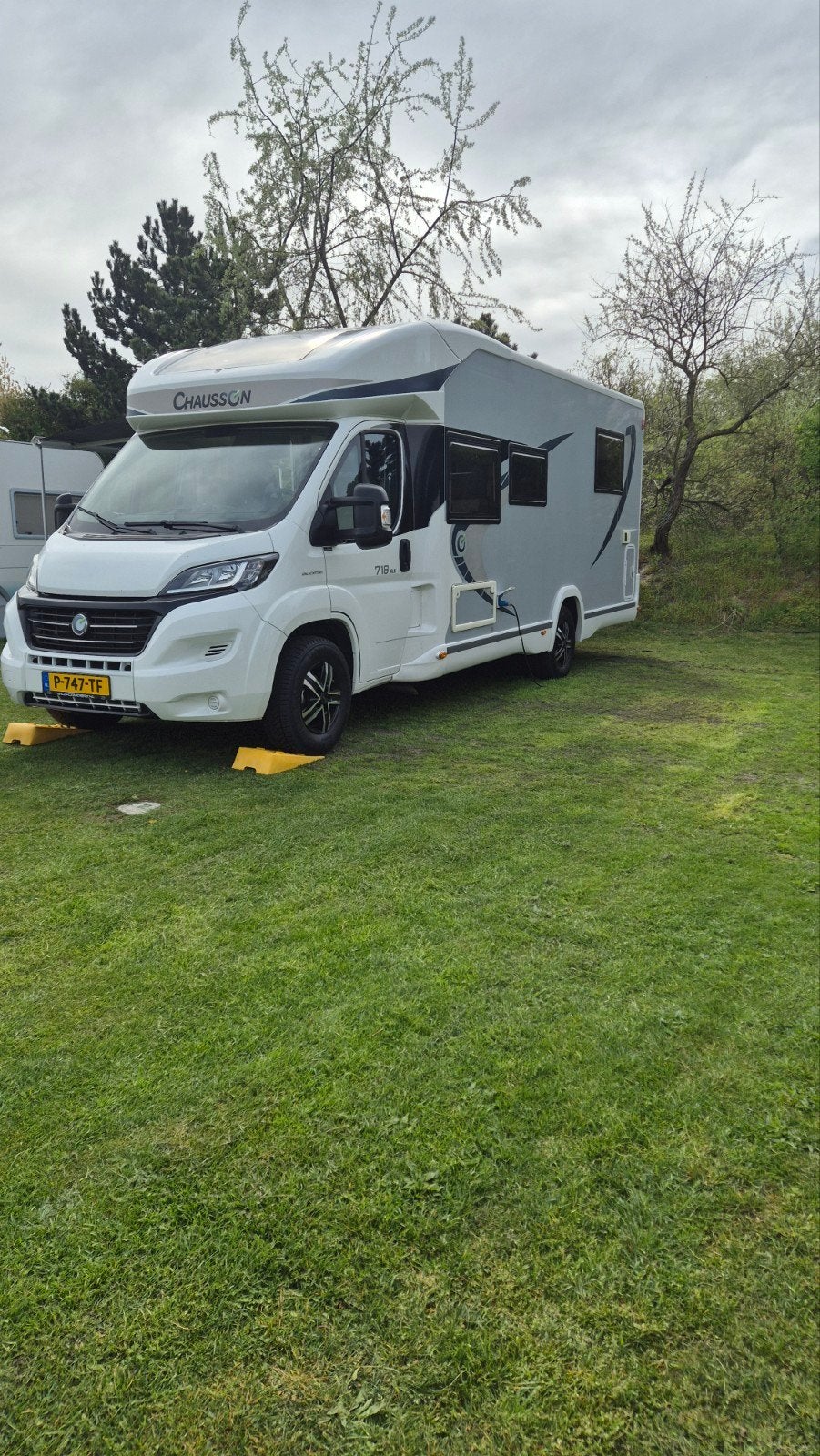 Luxe Chausson Camper te huur, Afzuigkap, Ringverwarming, Fiat, Chausson