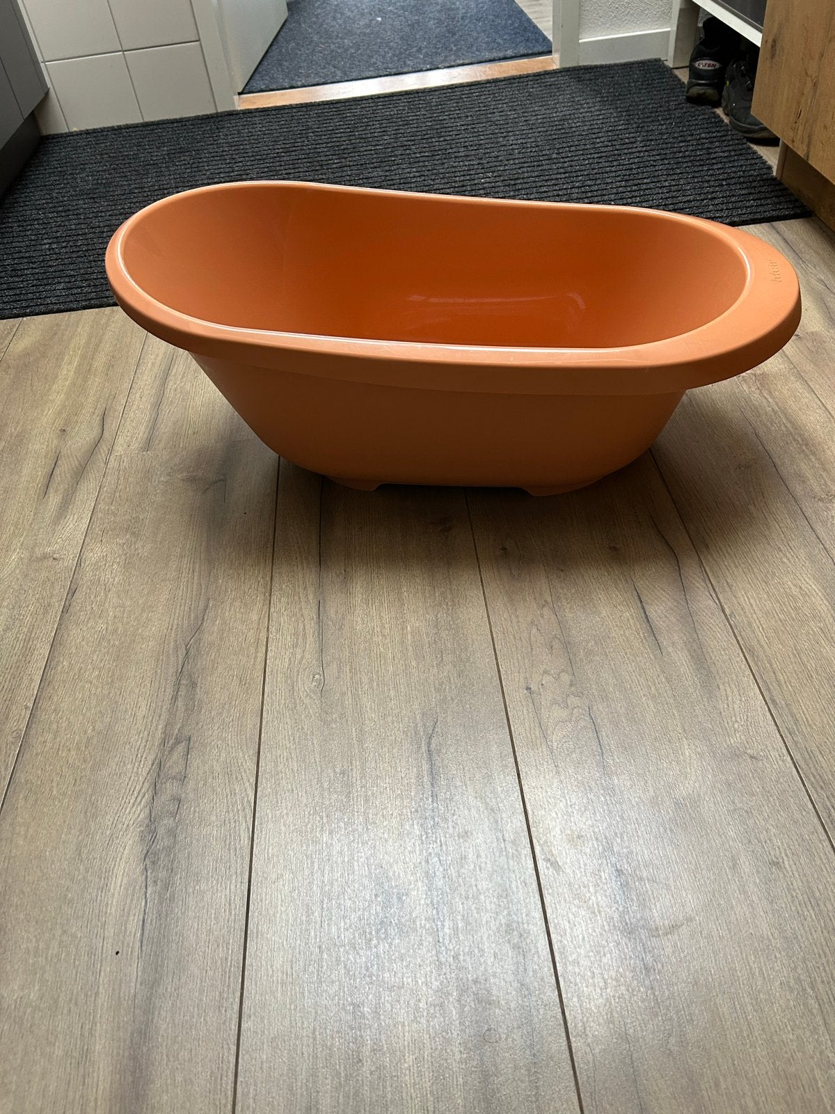 Bébé-jou babybadje in oranje, Kinderen en Baby's, Ophalen, Zo goed als nieuw, Badje, Bébé-jou