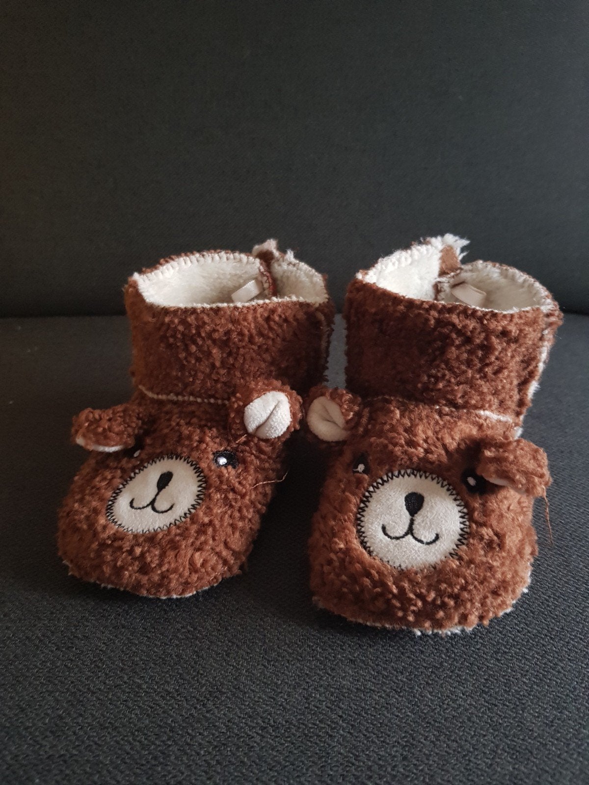 Berensloffen pantoffels h&m maat 21/21 met klitteband, Ophalen of Verzenden, Zo goed als nieuw, Jongetje of Meisje, Slofjes