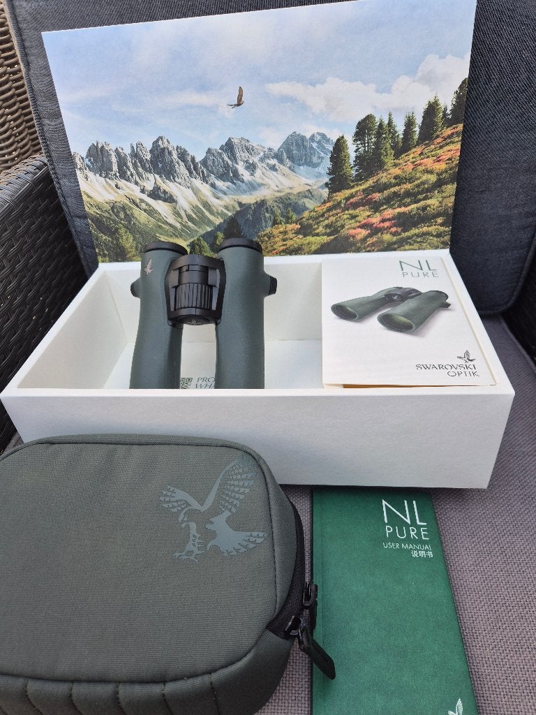 Swarovski NL Pure 10x32 – Absolute Topklasse Verrekijker, Dakkant (recht), Ophalen of Verzenden, Zo goed als nieuw, 8 tot 12x