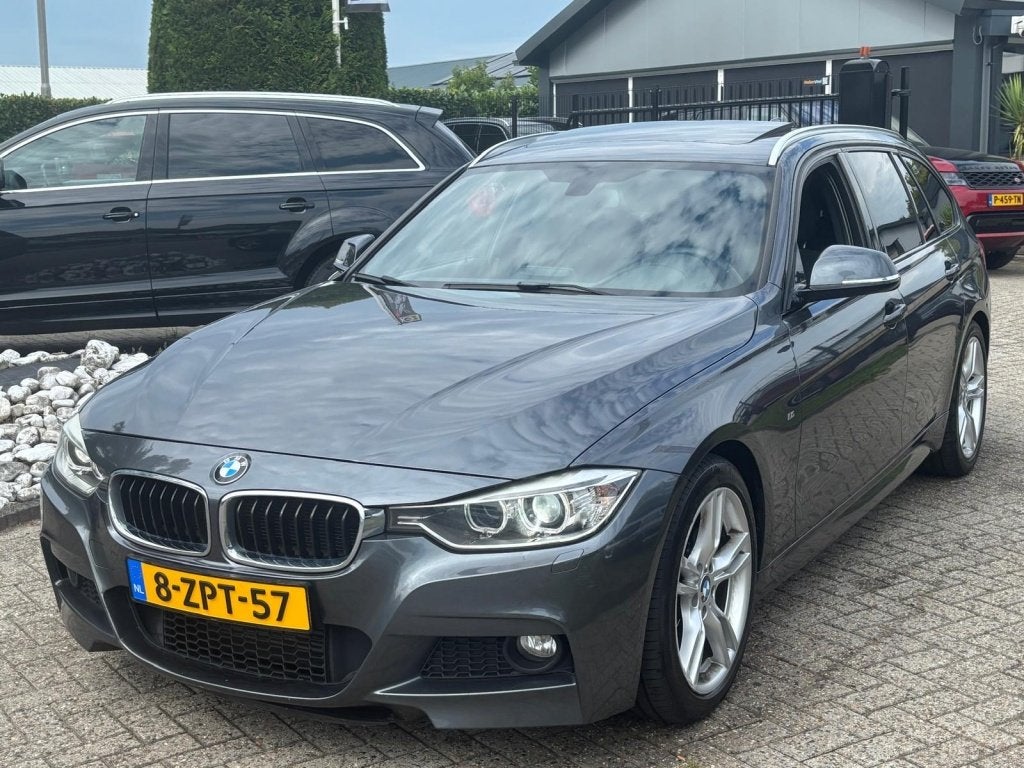 BMW 3 Serie Touring 316I Touring M-Pakket Trekhaak Panorama, Auto's, Automaat, 136 pk, Gebruikt, Euro 6