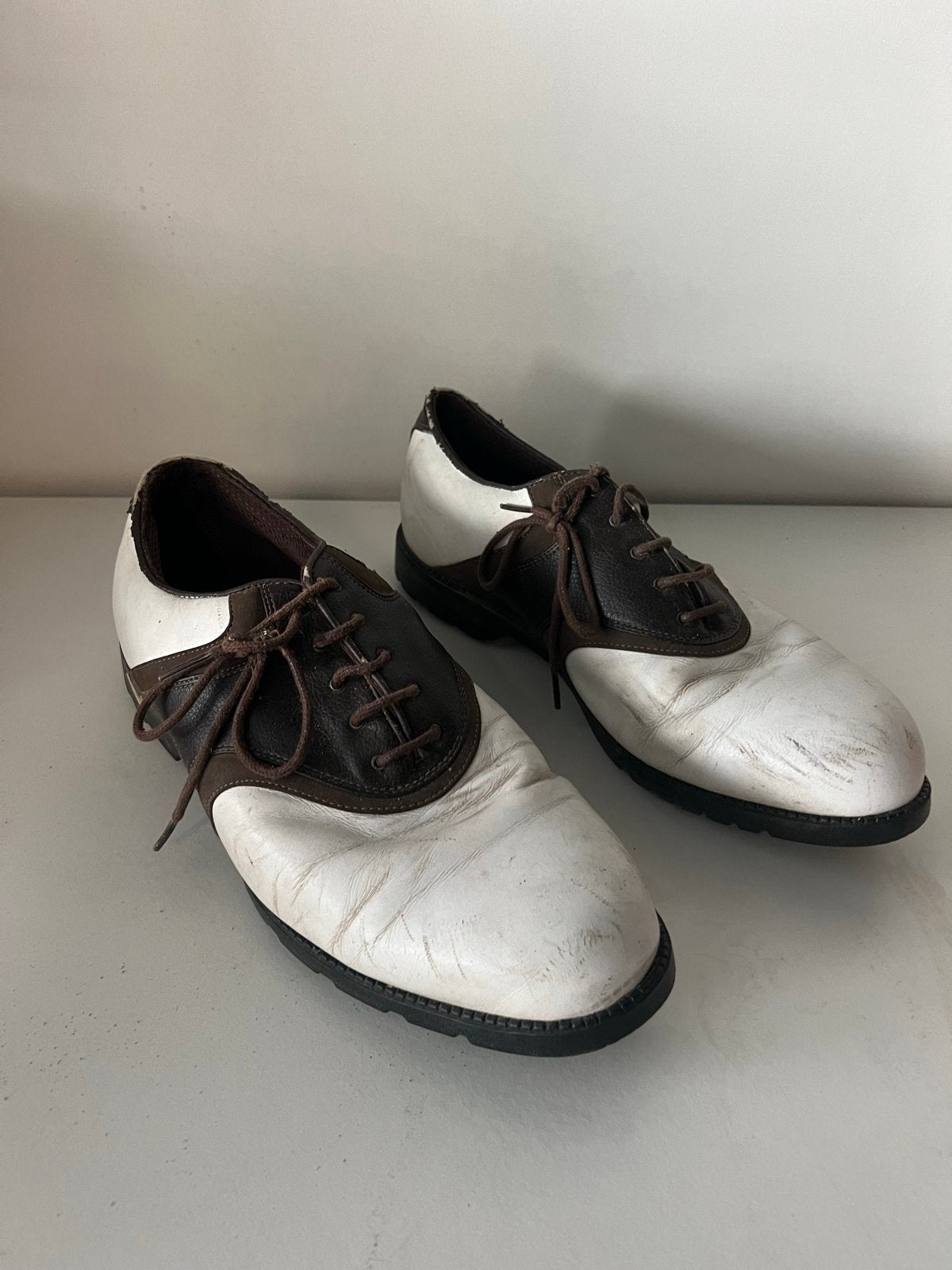 Nike golfschoenen wit/bruin - Maat 44, Kleding | Dames, Ophalen of Verzenden, Gedragen, Wit, Sportschoenen