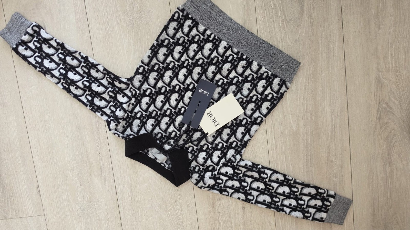 Dior Kinder Truien & Moschino Trainingspakken Jongens/Meisje, Kinderen en Baby's, Kinderkleding | Overige, Ophalen, Nieuw, Dior, Moschino