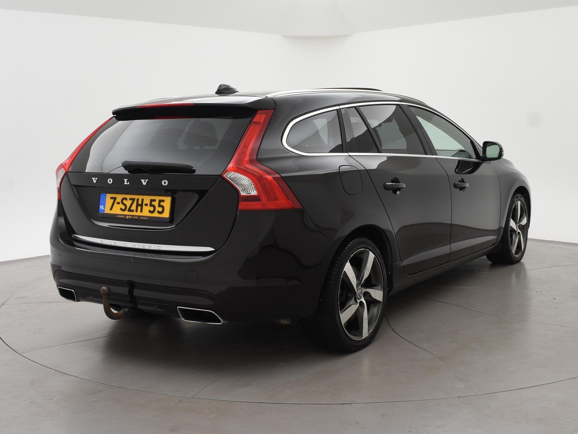 Volvo V60 2.4 D6 AWD PLUG-IN AMBER BLACK + COGNAC LEDER | AD, Auto's, Automaat, Zwart, Vierwielaandrijving, 212 €/maand