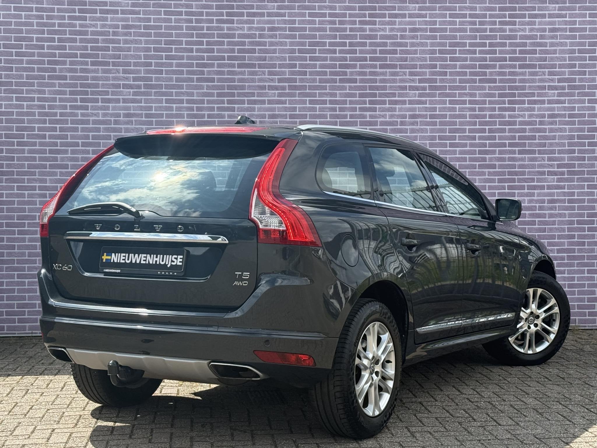 Volvo XC60 2.0 T5 Summum AWD | Elektrisch verwarmbare voorru, 1969 cc, Automatische klimaatregeling, Bedrijf, XC60
