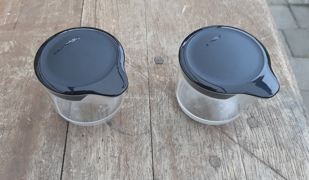 Tupperware Melk en Suiker Setje met met tuit en Deksel, Ophalen, Met deksel, Beker of Kan, Zo goed als nieuw