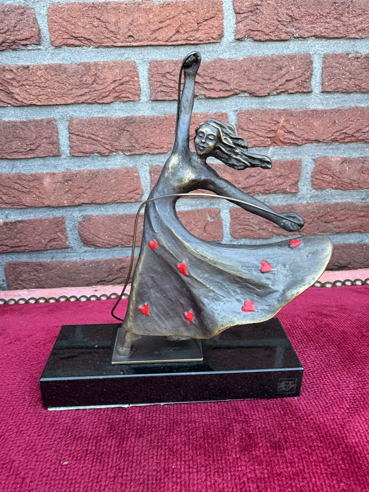 Bronzen beeldje 'Speels meisje met springtouw' - Artihove, Ophalen of Verzenden, Brons