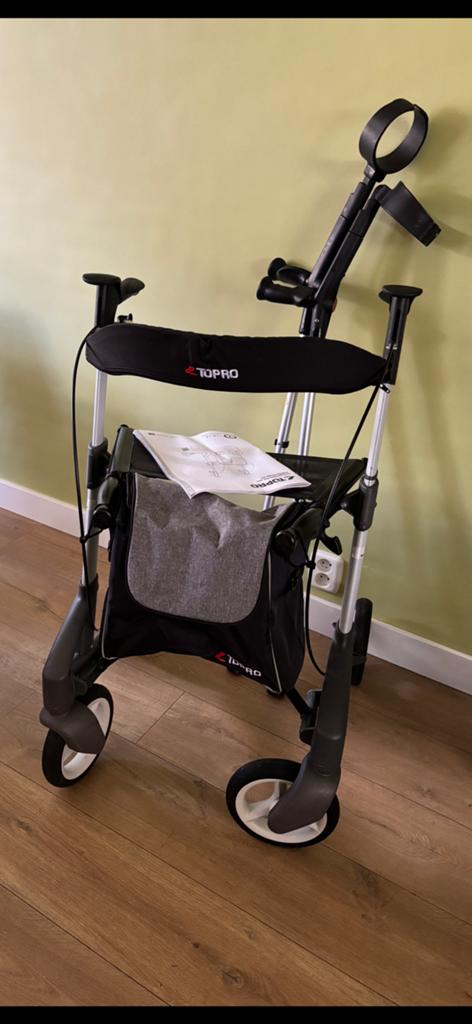 Opvouwbare rollator Topro Troja 5G en loopkrukken, Ophalen of Verzenden, Zo goed als nieuw