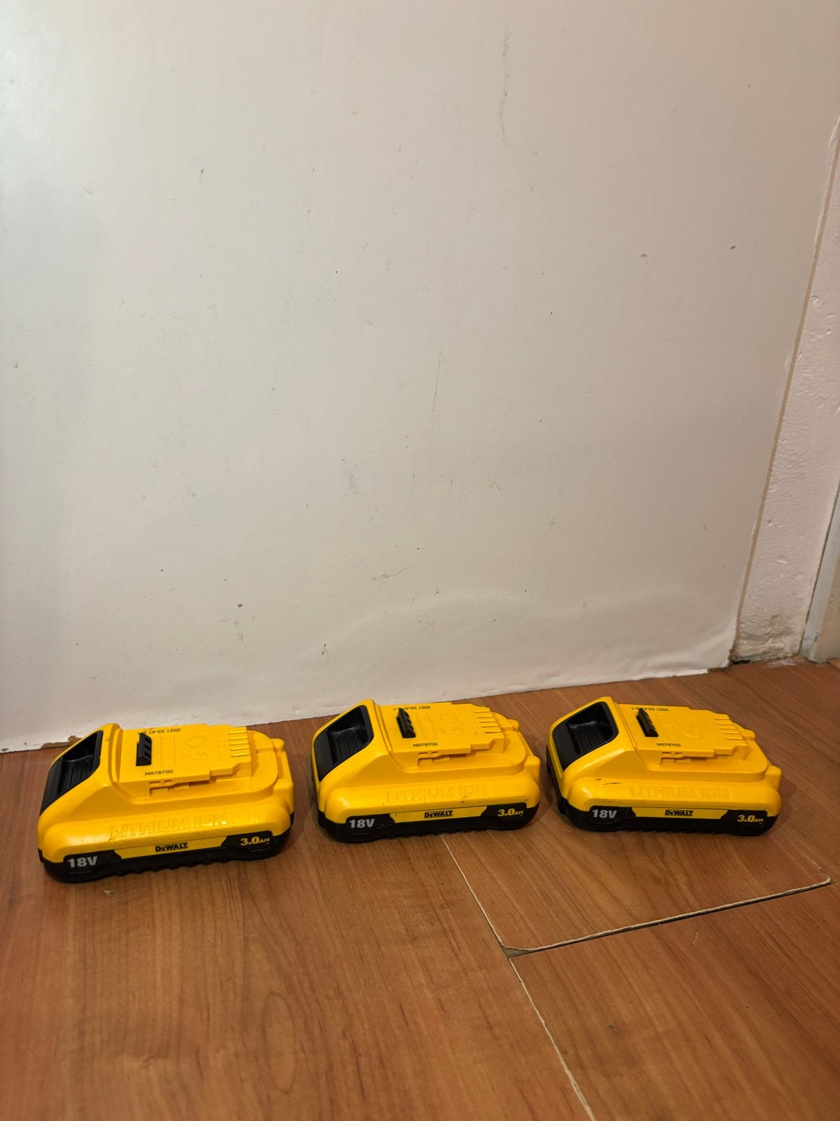 Dewalt accu's 18V 3.0Ah - Zo goed als nieuw, Ophalen of Verzenden, Zo goed als nieuw