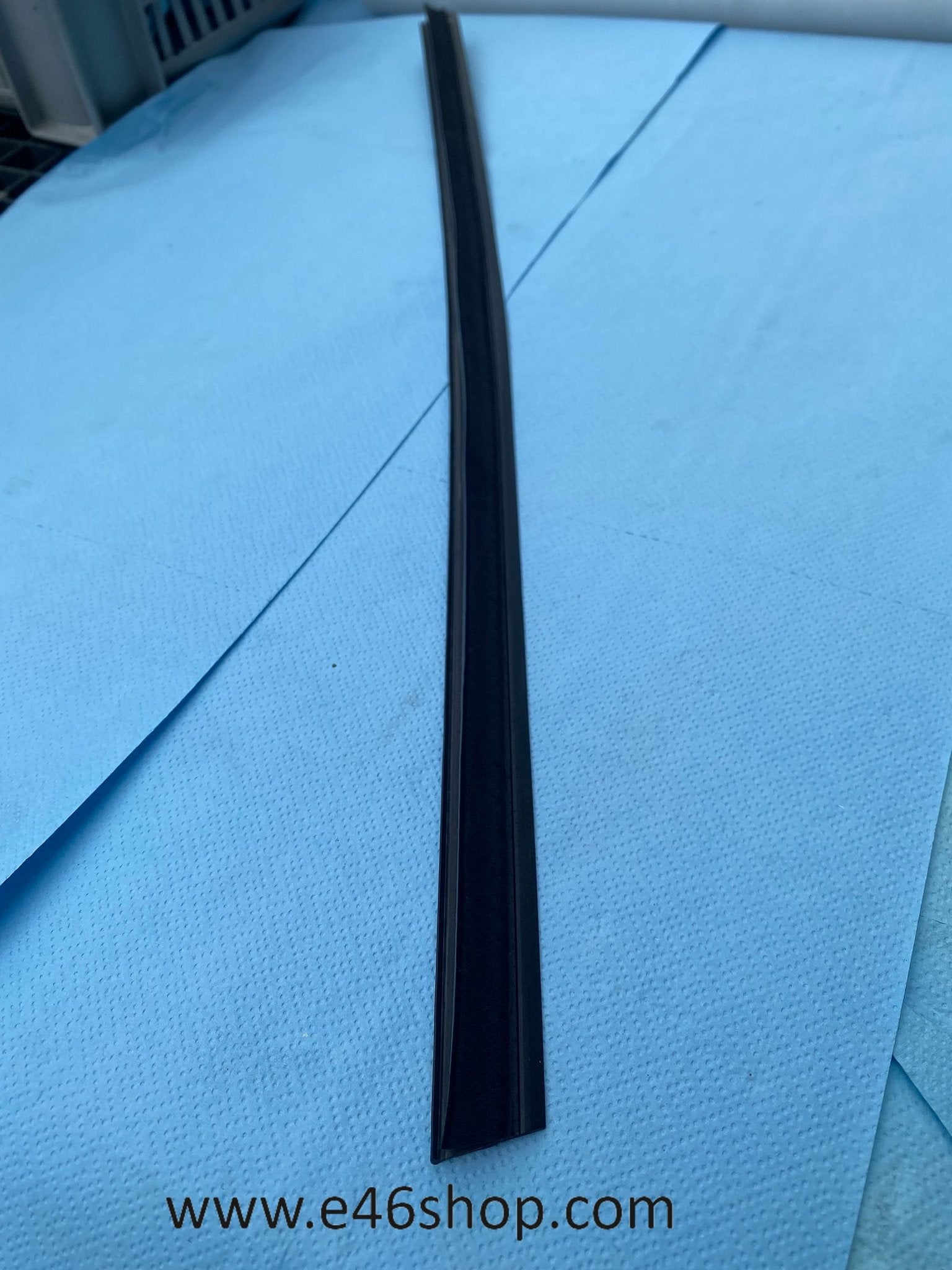 BMW E36 SEDAN TOURING RUITAFDEKKING RECHTS BINNEN 5121196082, -, -, Nieuw, Ophalen of Verzenden